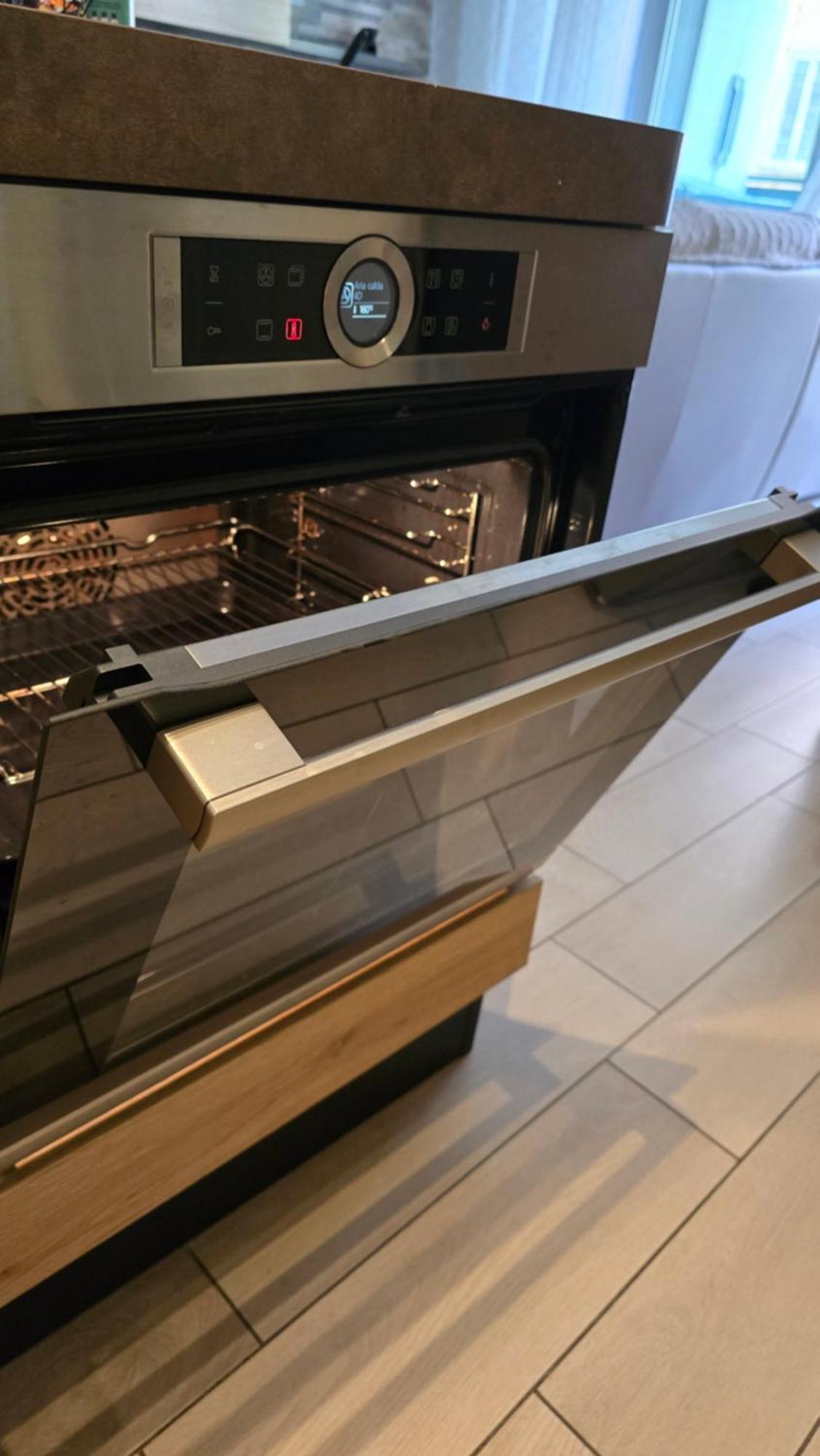 Varese Prime - Large Independent Apartment, Air Conditioning, 2 Bathrooms, 2 Free Covered Parking Spaces, No Restricted Traffic Zone, Train Station 100M, Theatre 150M, Historic City Centre Luaran gambar